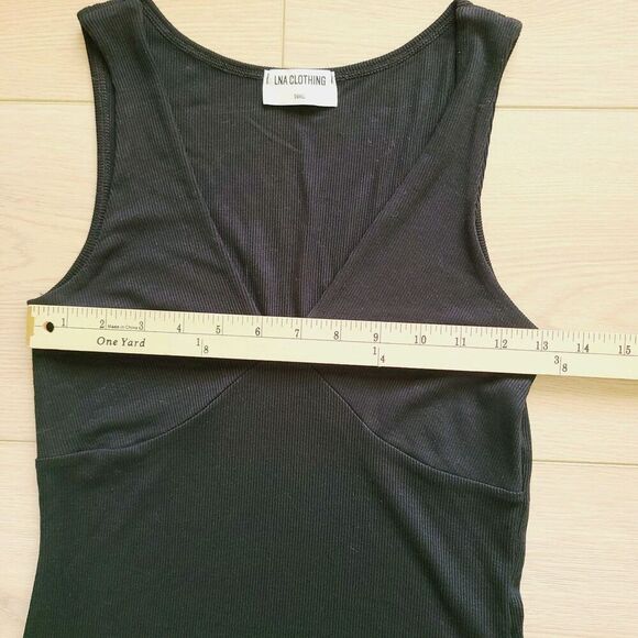 LNA Clothing Tank Top‎ S Black Ribbed Knit Stretch V-Neck Sleeveless Pullover - Picture 6 of 7